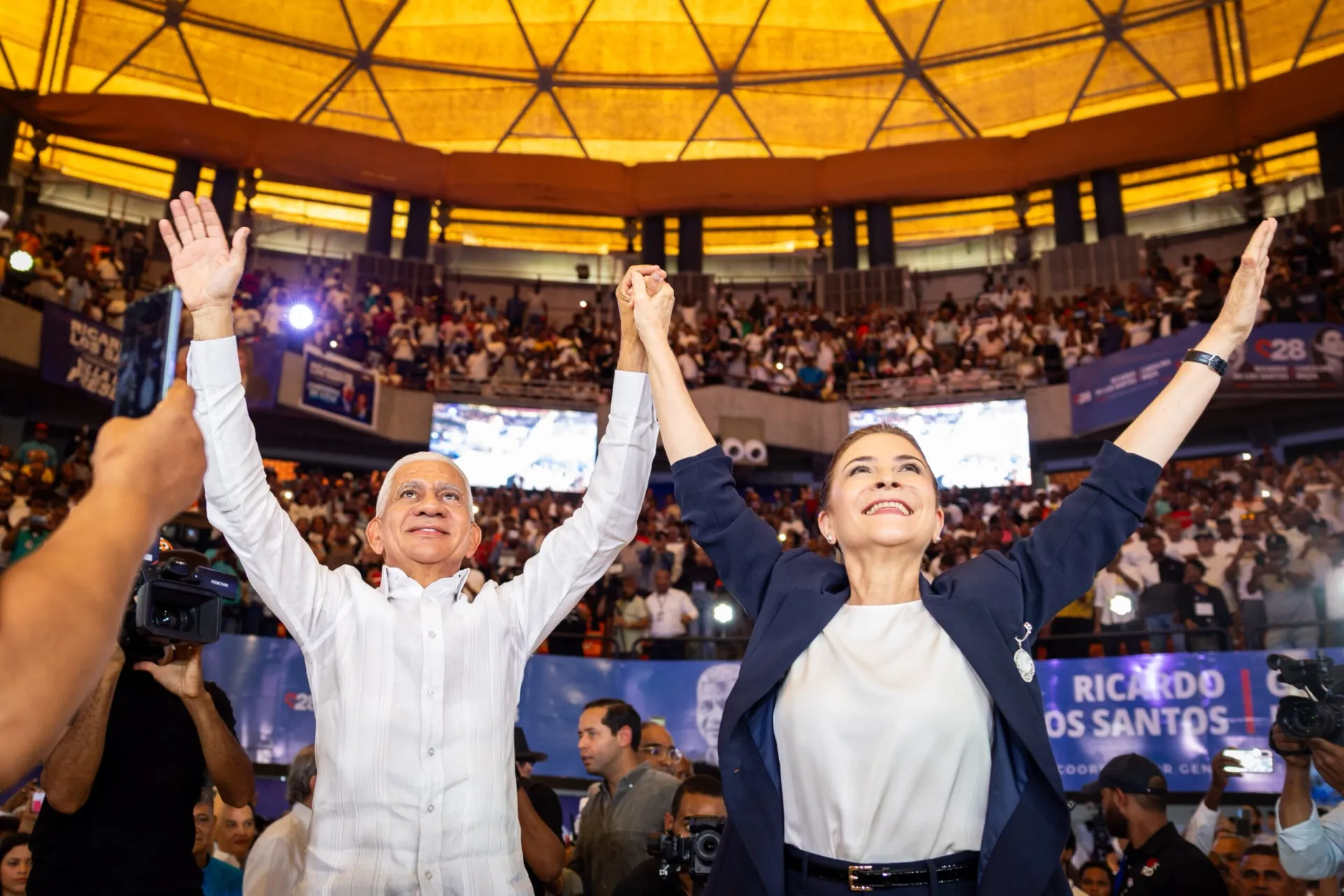 Bajo la visión, orden y firmeza, Carolina anuncia a Ricardo de los Santos como su jefe de campaña