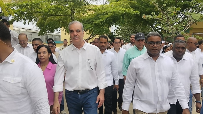 Abinader envía batallones y equipos de artillería a la frontera sur; mañana hablará con Bukele
