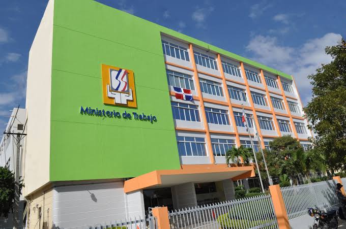Ministerio de Trabajo exhorta a empleadores flexibilizar jornadas en provincias en alerta amarilla